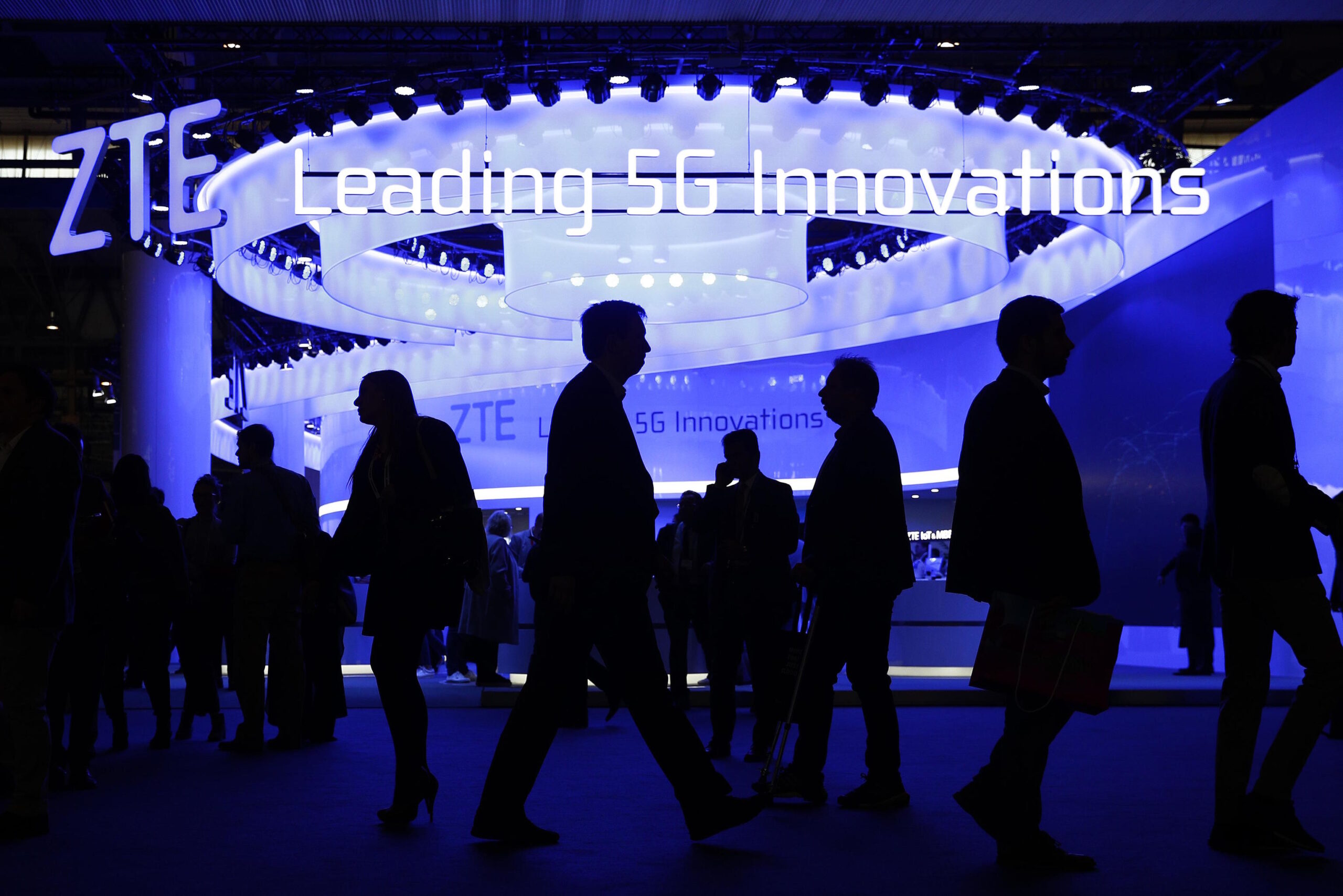 The Mobile World Congress highlights the European technological lag in a new edition marked by AI and space